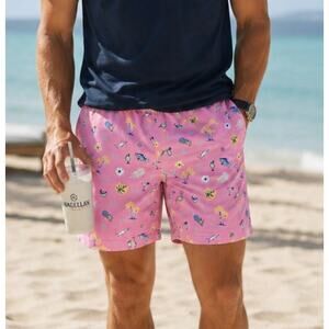 Magellan Fish Gear Pink Tropical Swim Trunks Mens Large 7” NWT Coastal